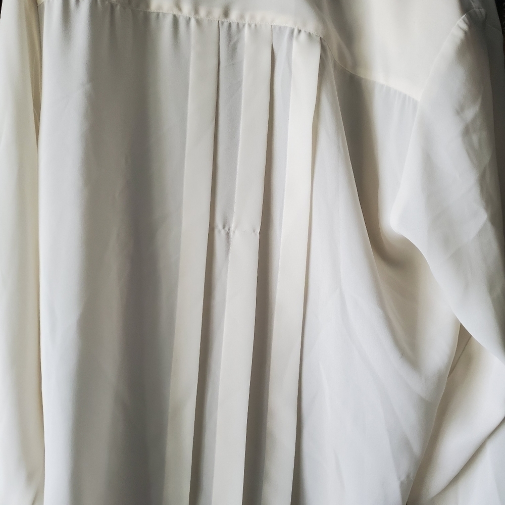 Dior Cream Pleated Blouse - Picture 7 of 8